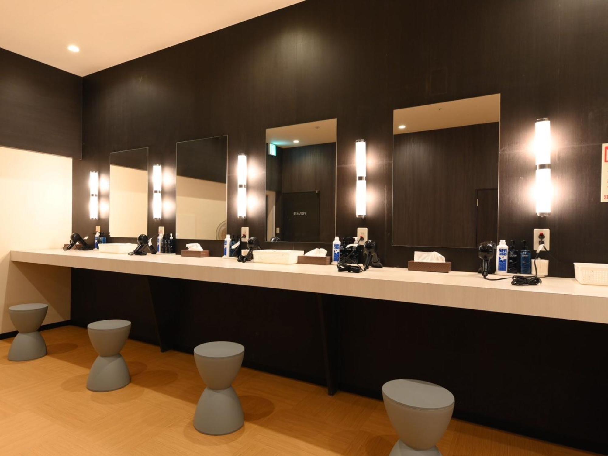 The Centurion Sauna Rest & Stay Sapporo Male Only Extérieur photo